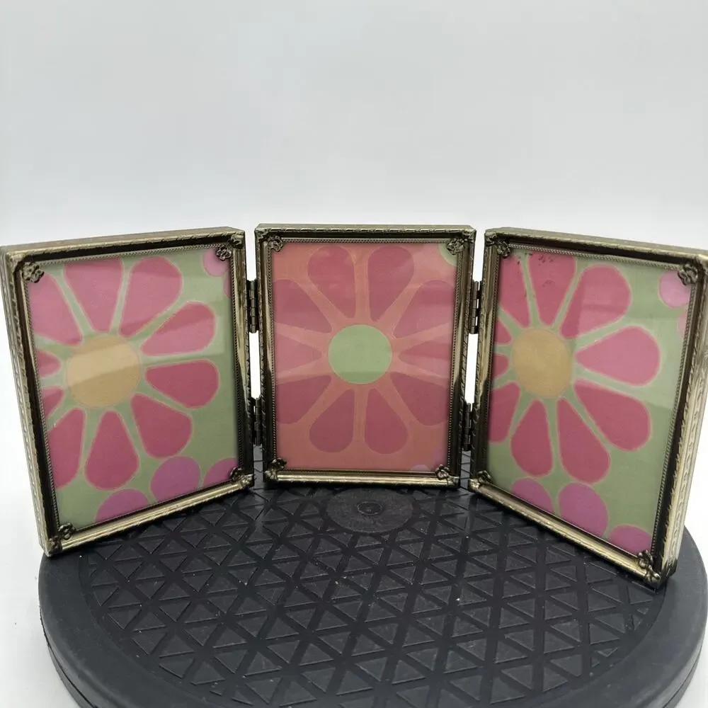 Vintage Tri-Fold 4.5”x3.5” Gold Ornate Design Picture Frame